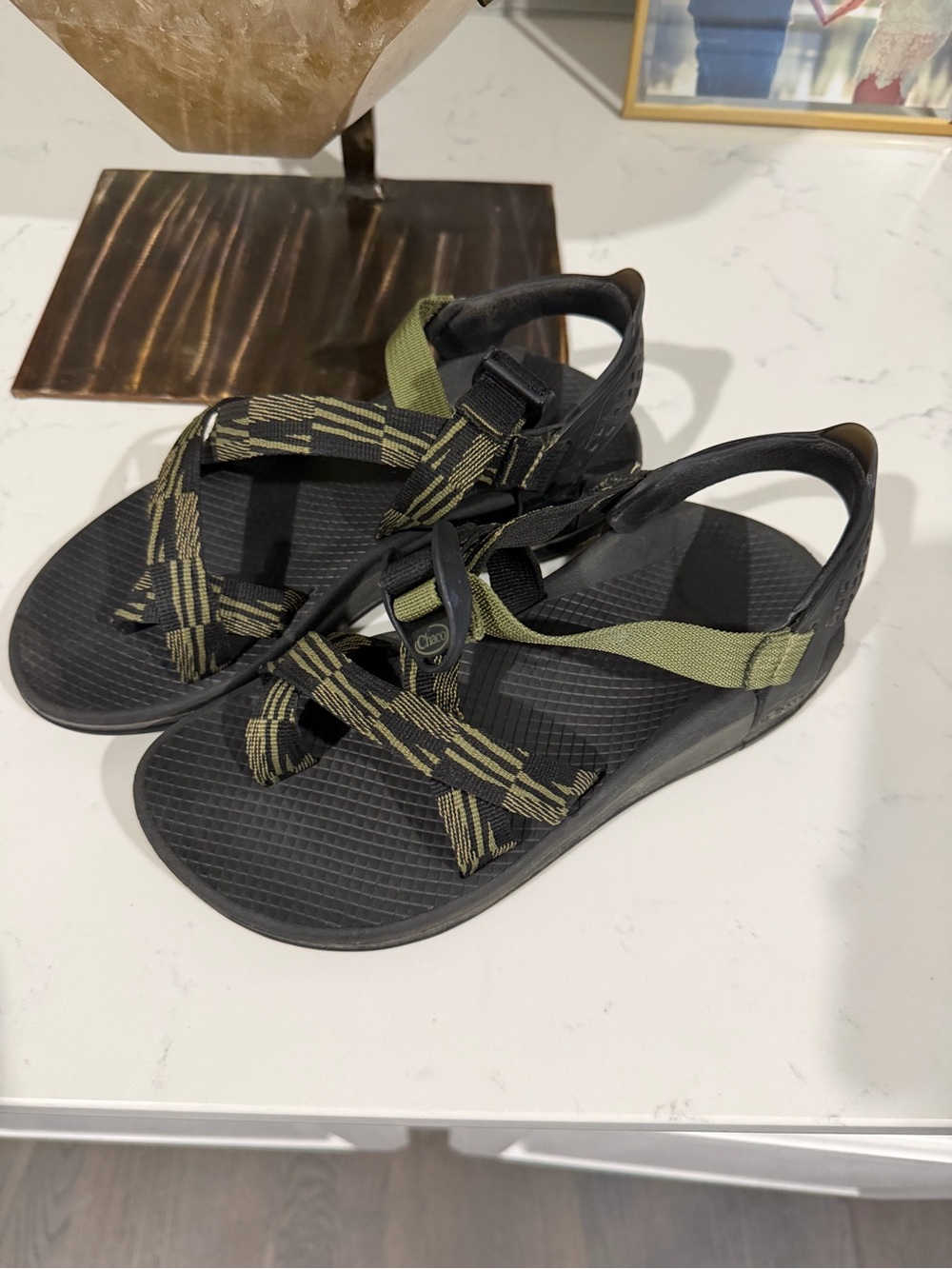Chaco Women’s Black & Olive Green Strappy Sport Sandals - great condition!!!